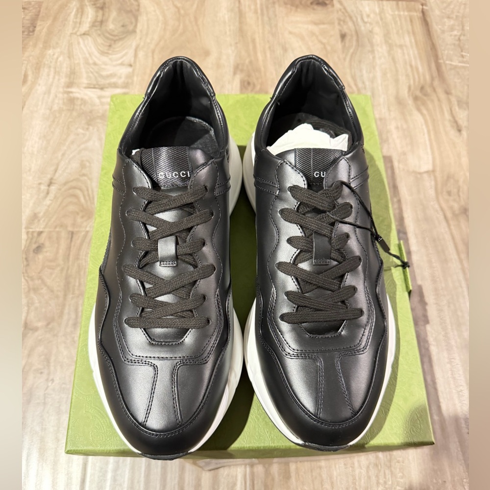 Brand new Gucci sneakers size 42.5 (9.5 US) comes with box and dust bags.